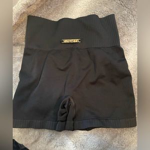 Bo+ tee woman’s activewear shorts